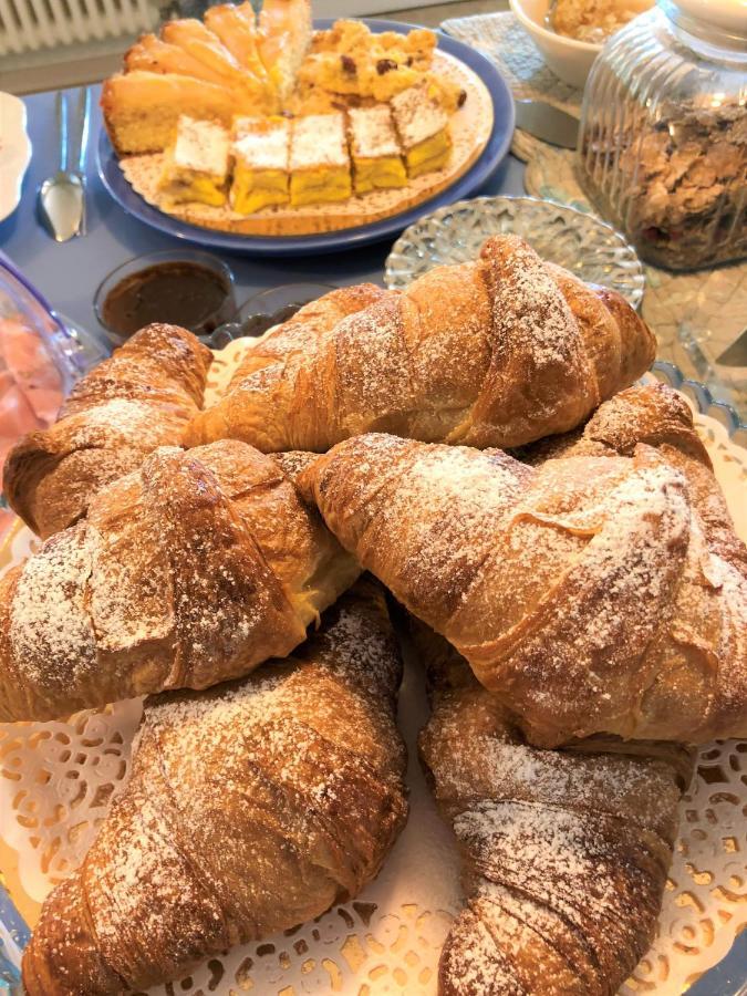 Bed and Breakfast La Casa Di Gabri Ізео Екстер'єр фото